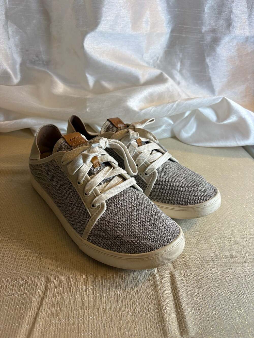 OluKai Pehuea Li Women's Sneakers Size 9.5